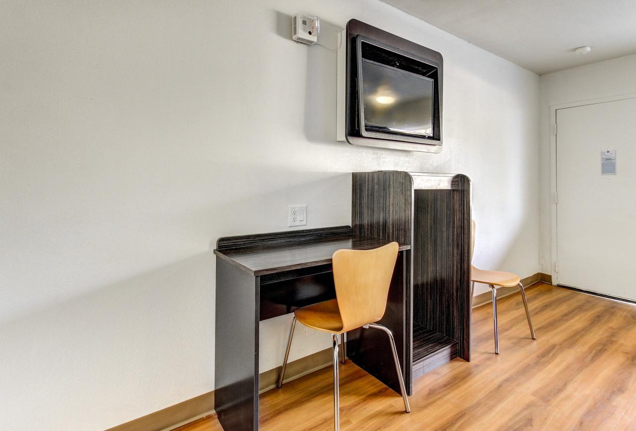 Motel 6 Waco - Lacy Lakeview Bellmead Extérieur photo