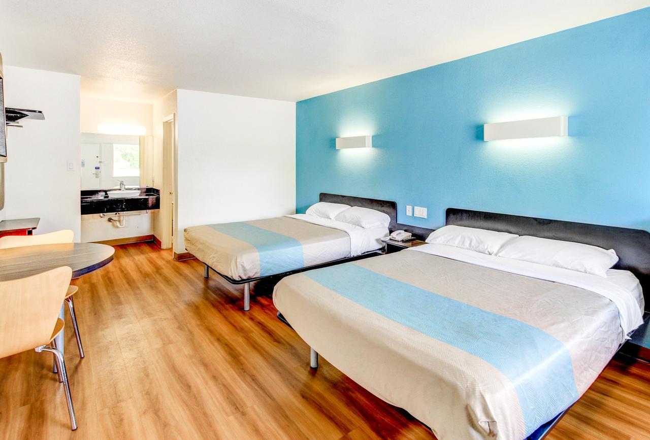 Motel 6 Waco - Lacy Lakeview Bellmead Extérieur photo