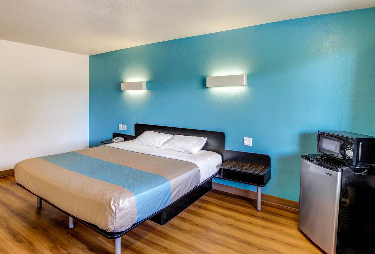 Motel 6 Waco - Lacy Lakeview Bellmead Extérieur photo