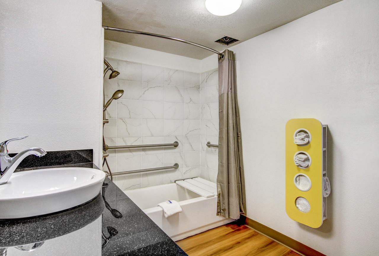 Motel 6 Waco - Lacy Lakeview Bellmead Extérieur photo