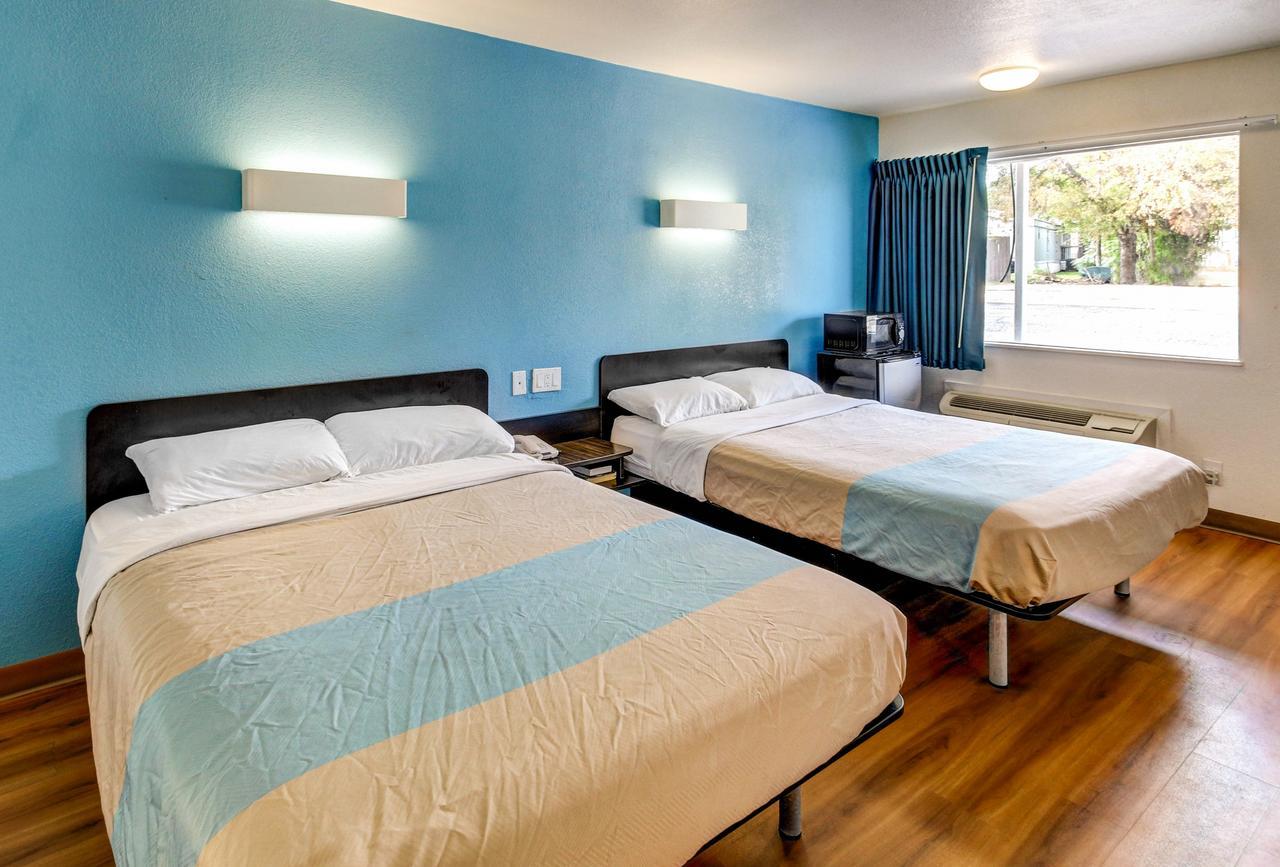 Motel 6 Waco - Lacy Lakeview Bellmead Extérieur photo
