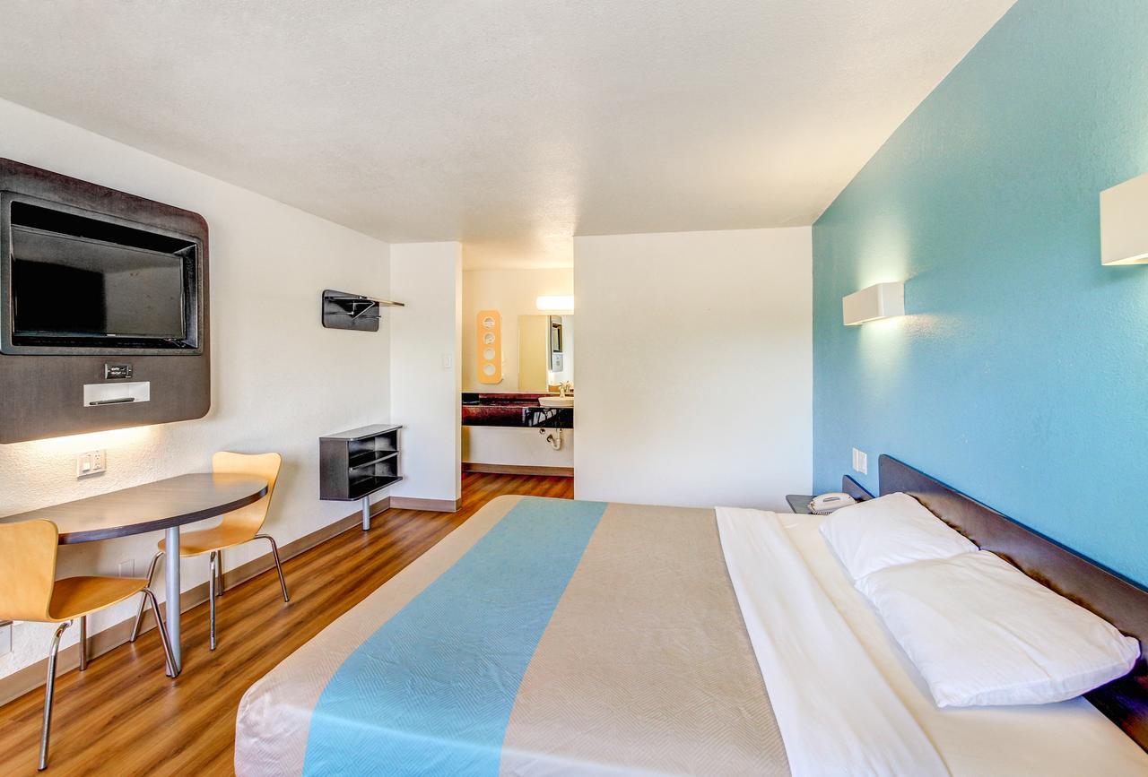 Motel 6 Waco - Lacy Lakeview Bellmead Extérieur photo
