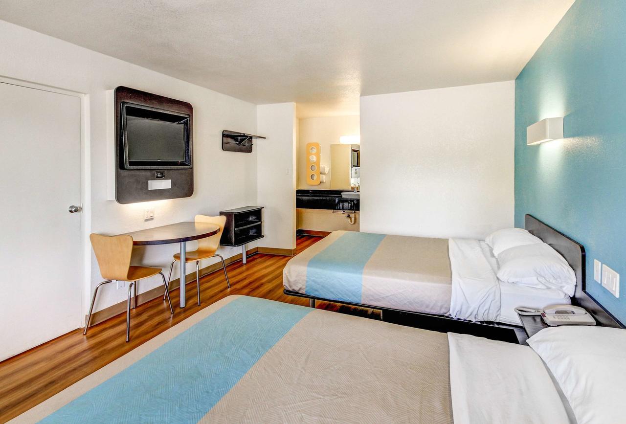 Motel 6 Waco - Lacy Lakeview Bellmead Extérieur photo
